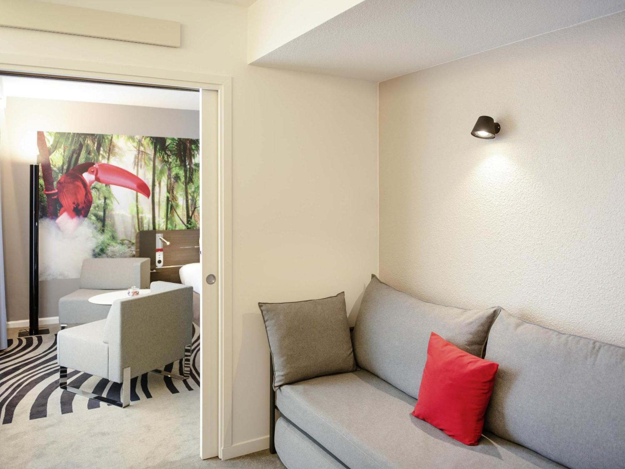 Suite with 1 Queen-Size Bed and Sofa Bed