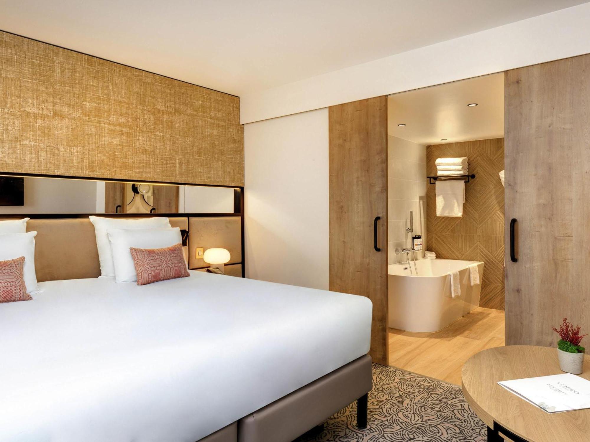 Deluxe King Suite with Sofa Bed