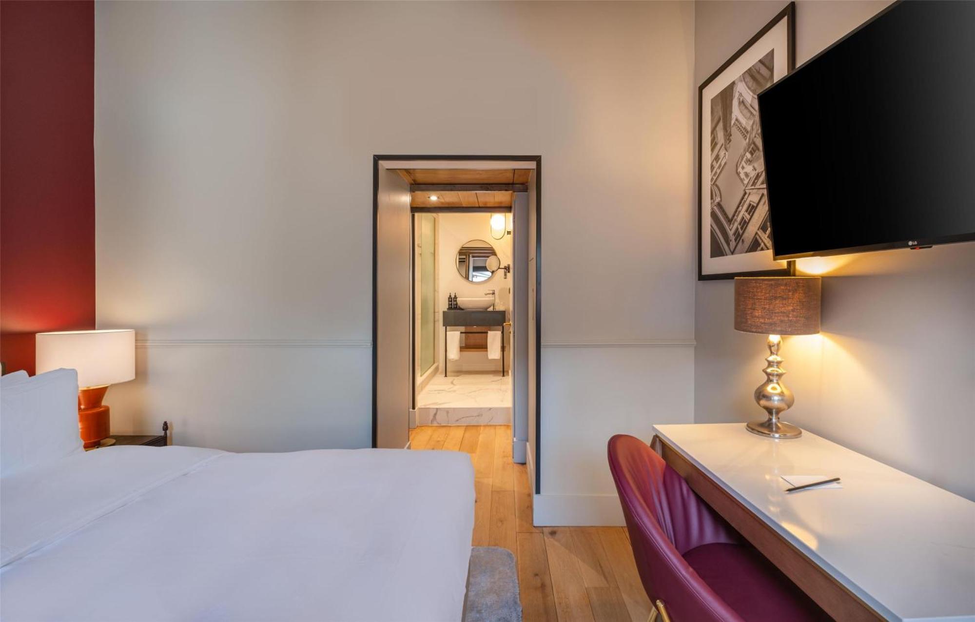 Duplex Collection Room