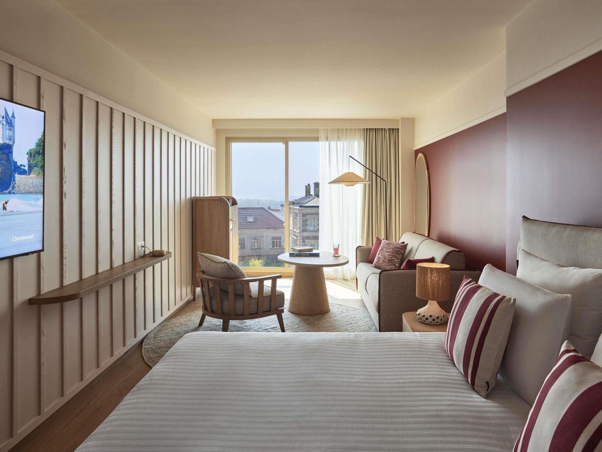 Junior King Suite with Sofa Bed and Ocean View