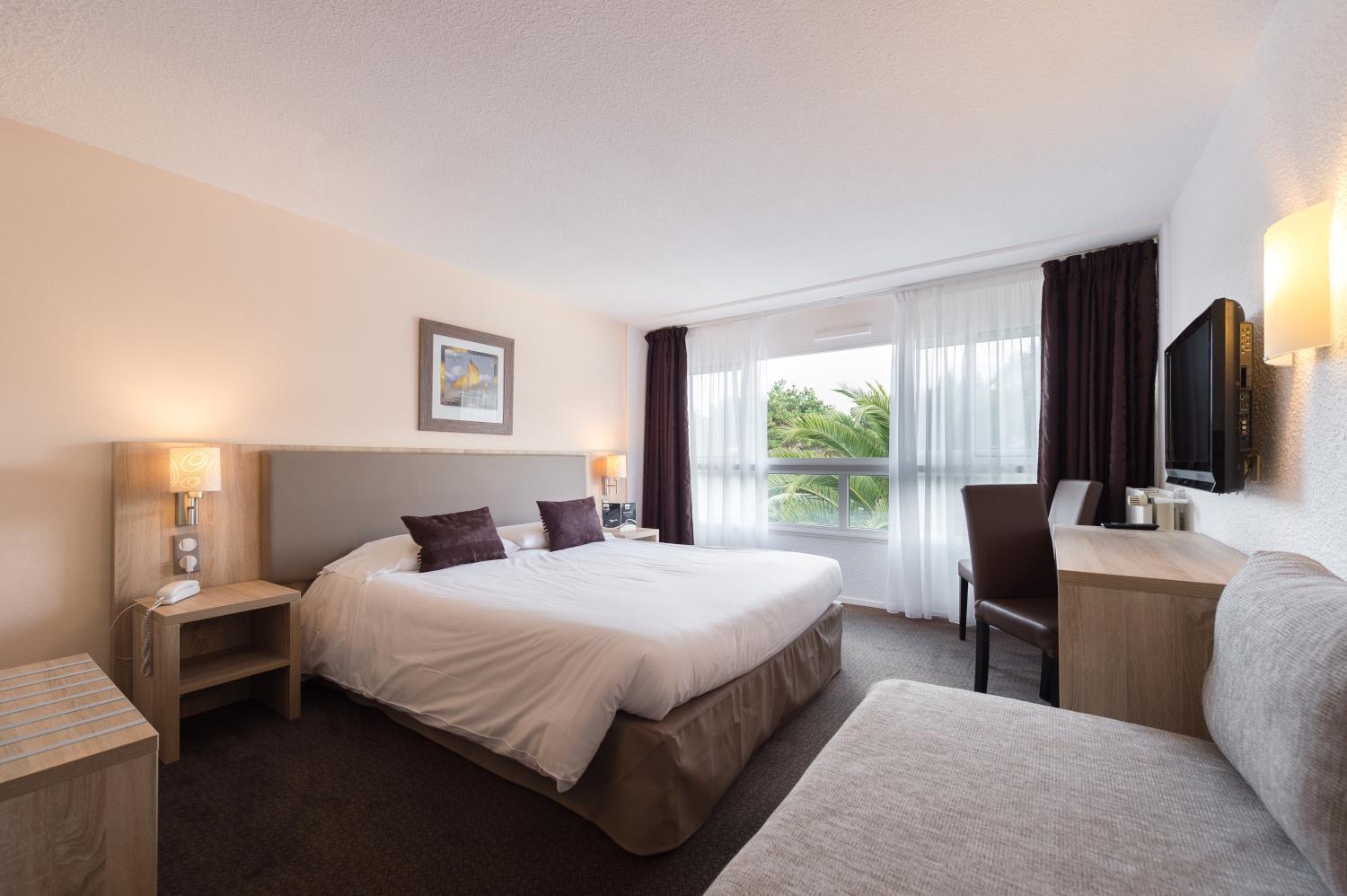 Triple Room City View,1739381935:JPEG