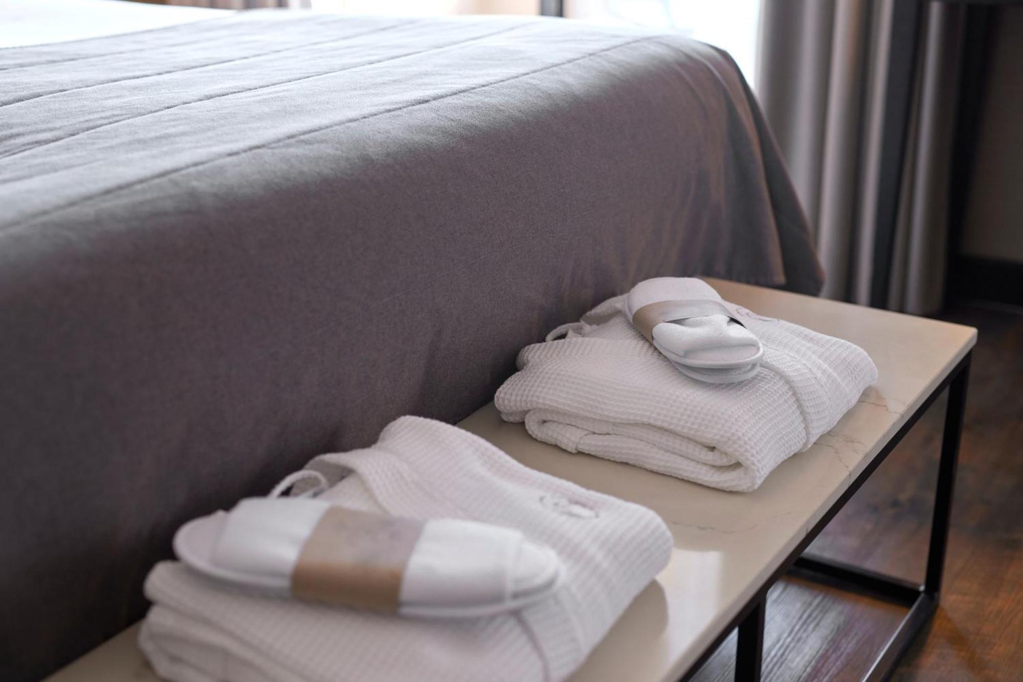 Superior Suite with sea view and balcony