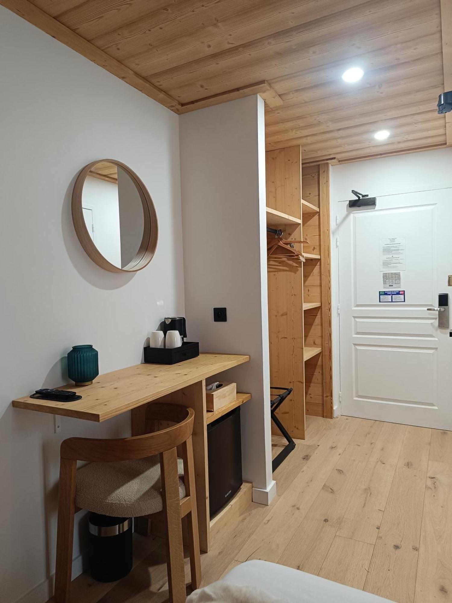 Quarto com 2 Camas de Solteiro