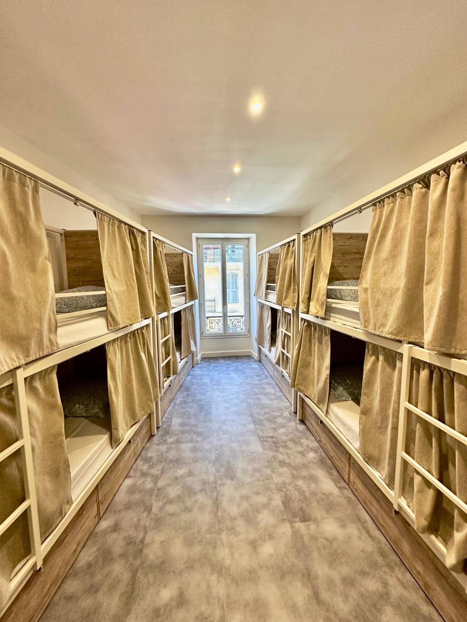 Bed in 10-Bed Mixed Dormitory Room