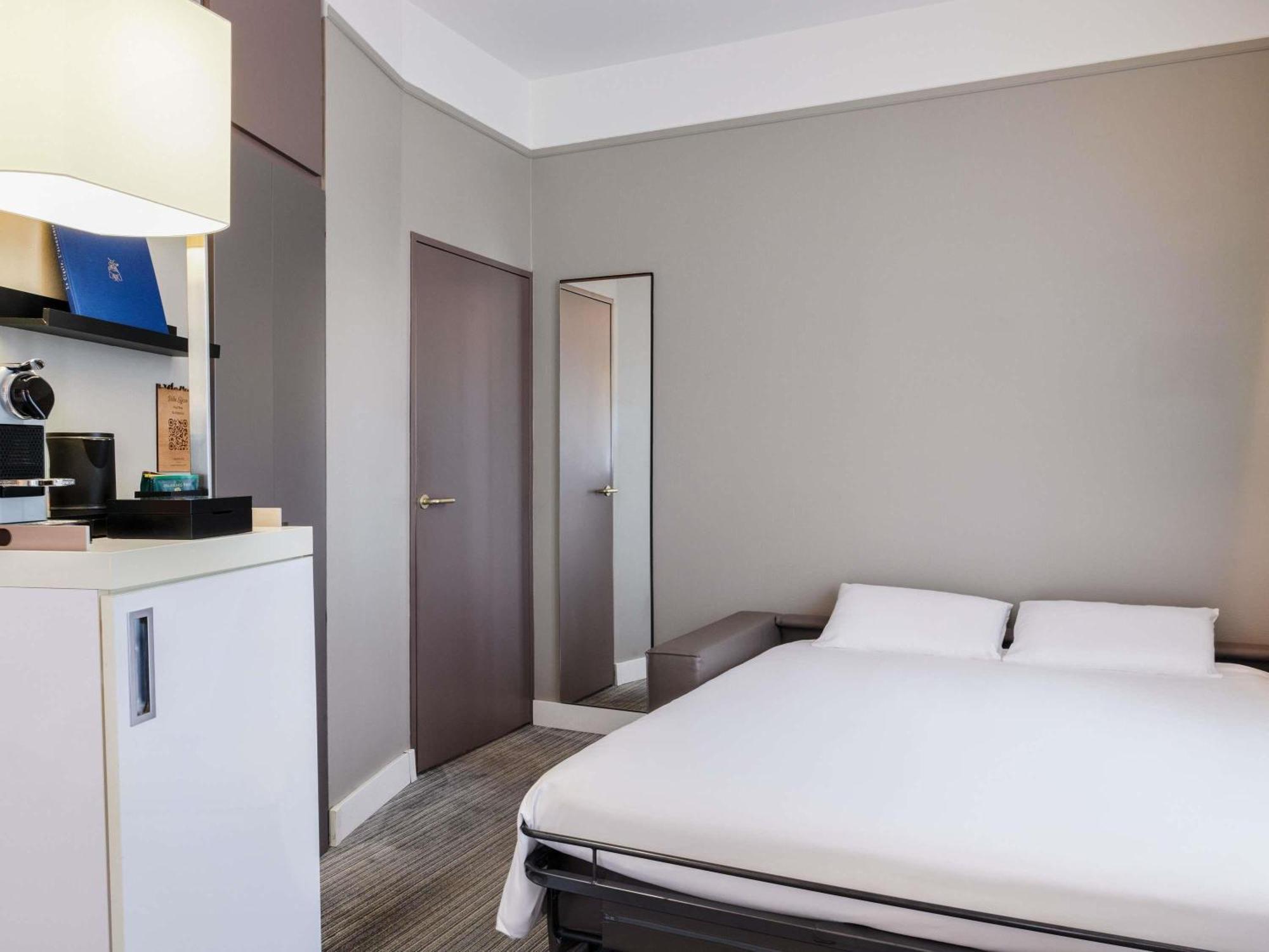 Suite with Sofa Bed