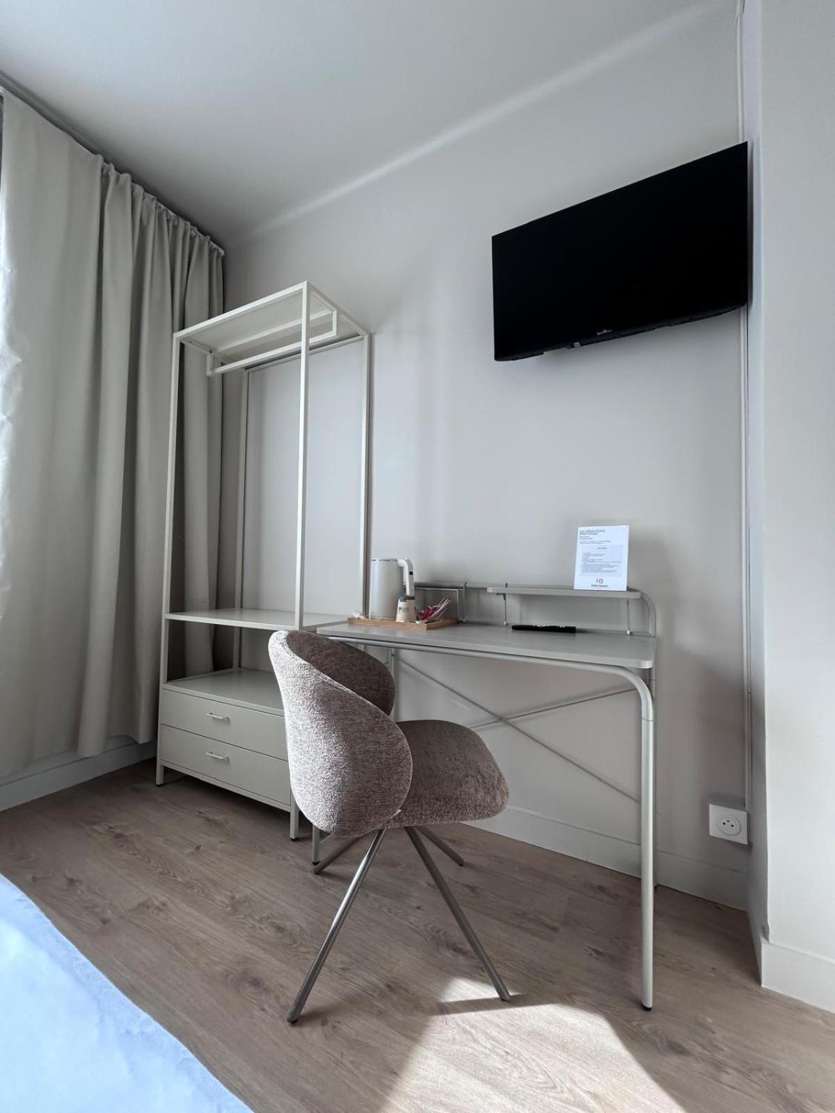 Triple Room - Fifth Floor