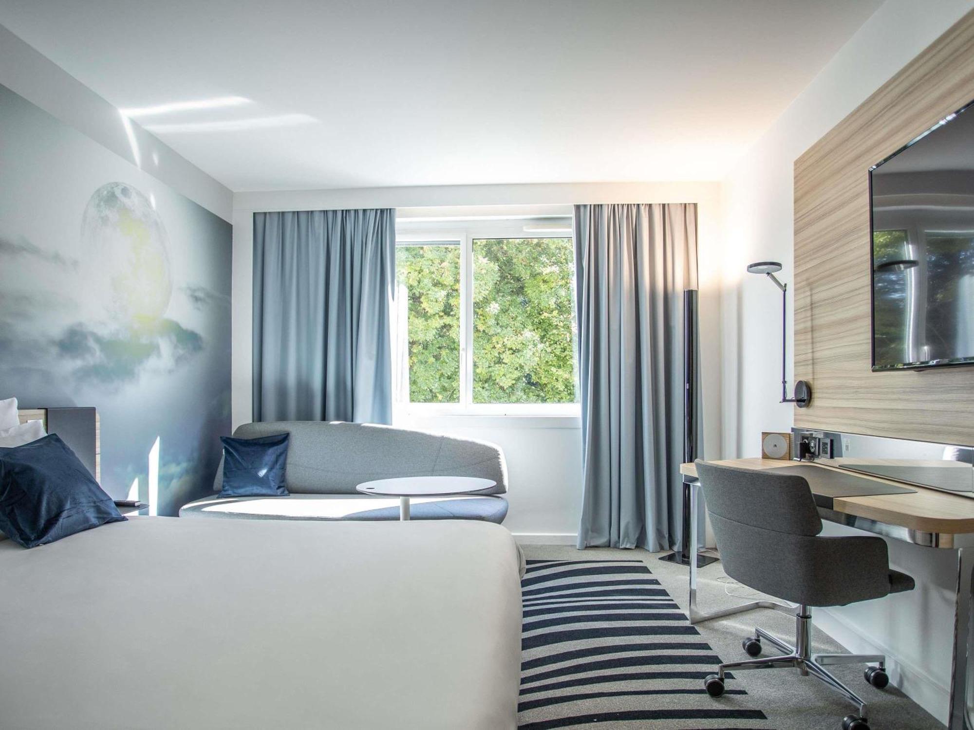 Classic Room with 1 Double Bed & Sofa