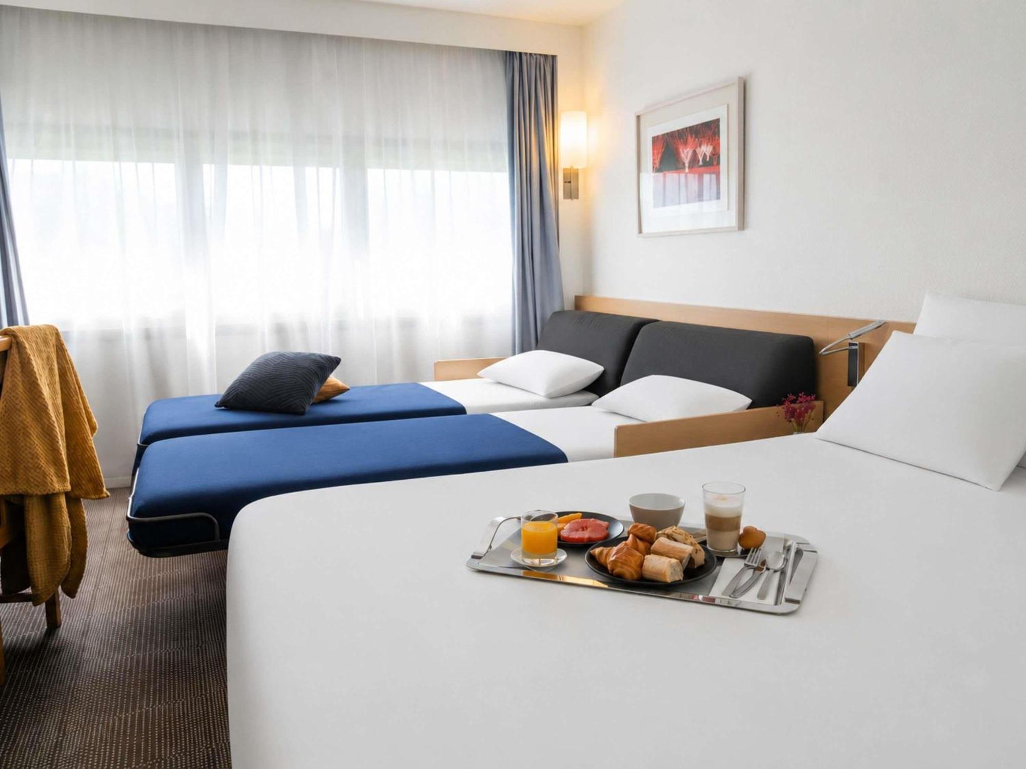 Classic Double Room with Double Sofa Bed