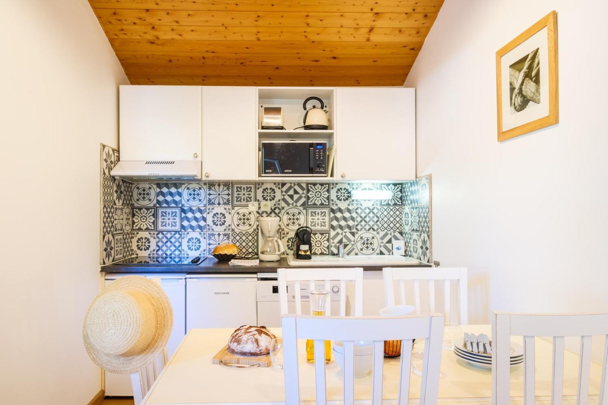 Three-Bedroom Cottage with Terrace (6 People)