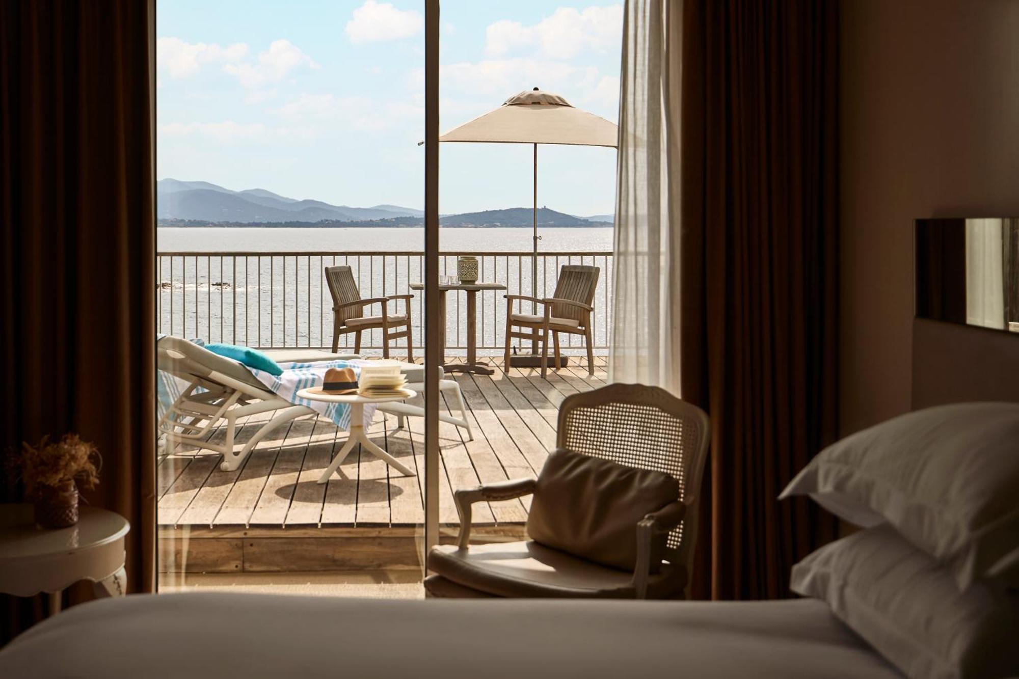 Deluxe Room with Private Solarium and Sea View