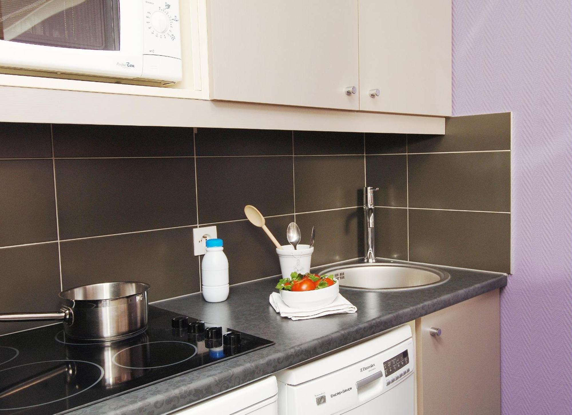 Studio (3 Adults)
