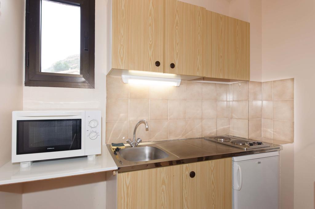 Studio with Balcony - Residence