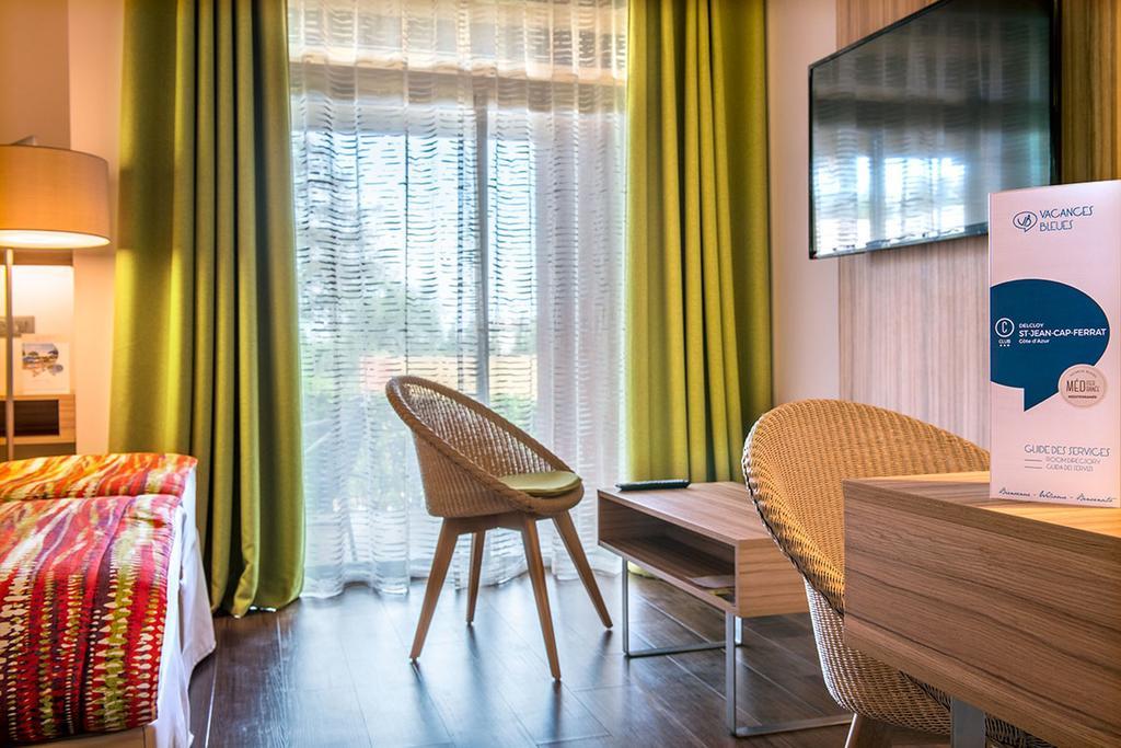 Family Room with terrasse or balcony
