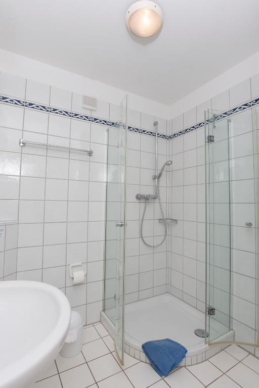 Three-Bedroom Apartment with Terrace (6 Adults)