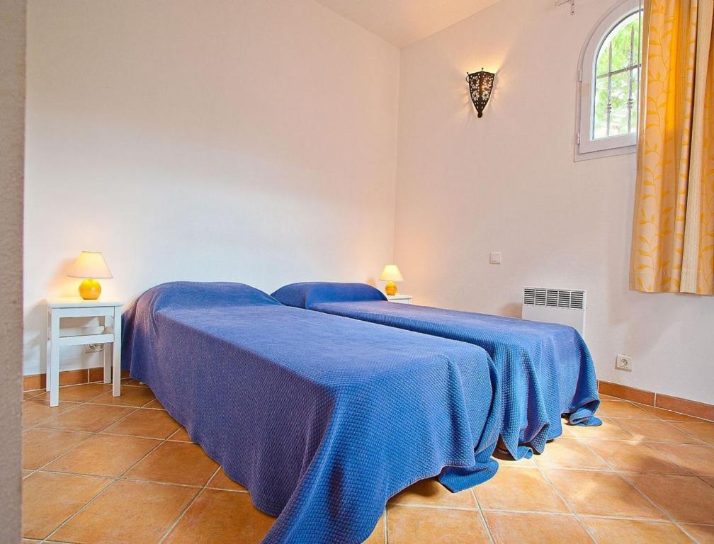 Superior Two-Bedroom Villa with terrace and sea view (6 Adults)