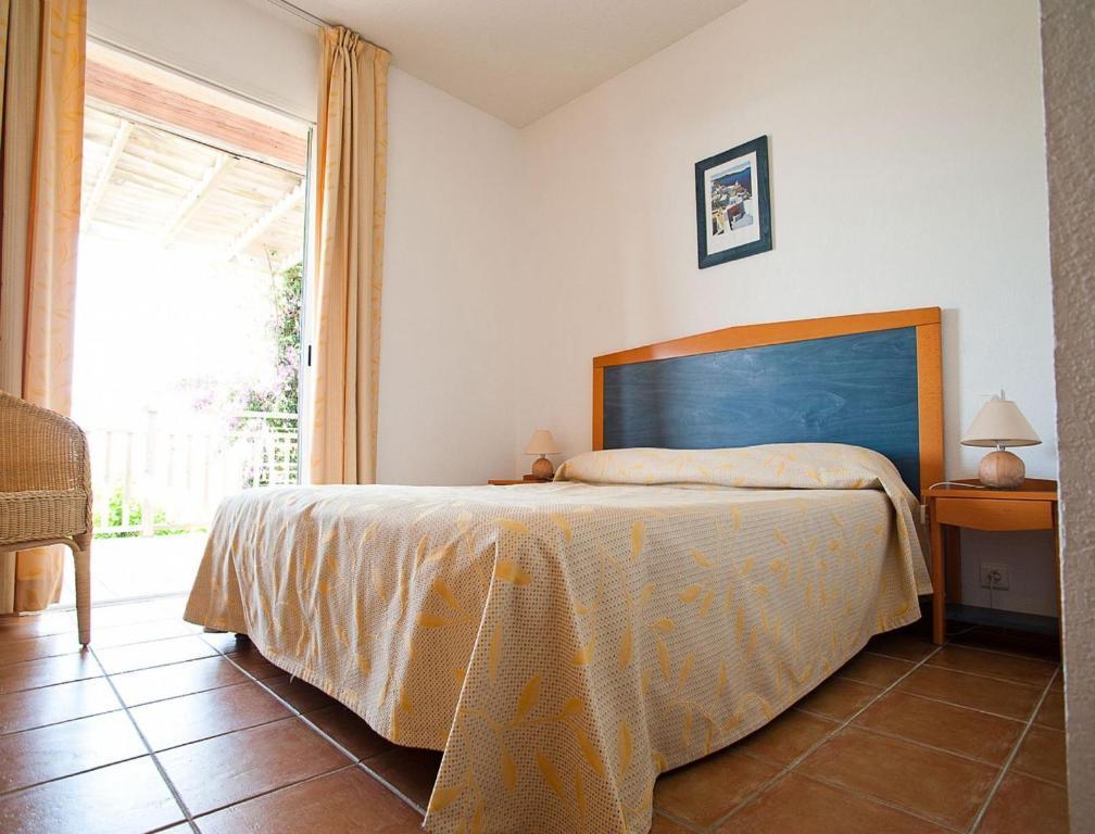 One-Bedroom Villa with terrace and sea view (4 Adults)