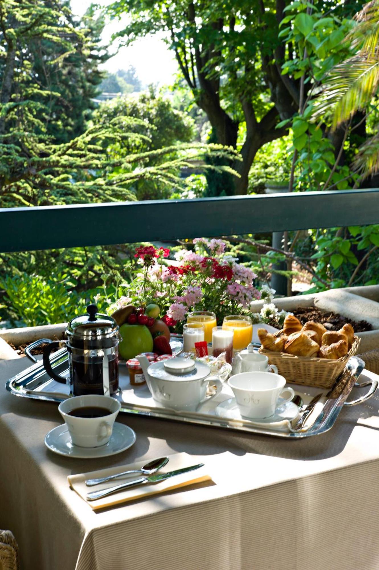Familienzimmer mit Gartenblick