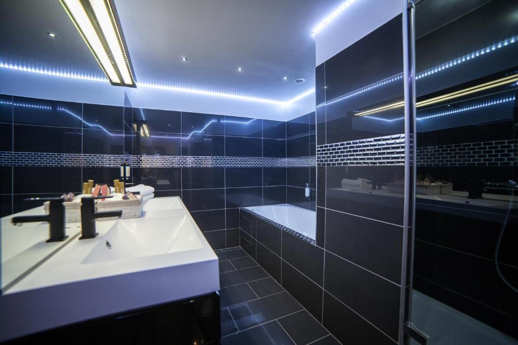 Suite Double or Twin Room