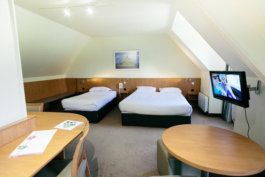 Quadruple Room with Bath