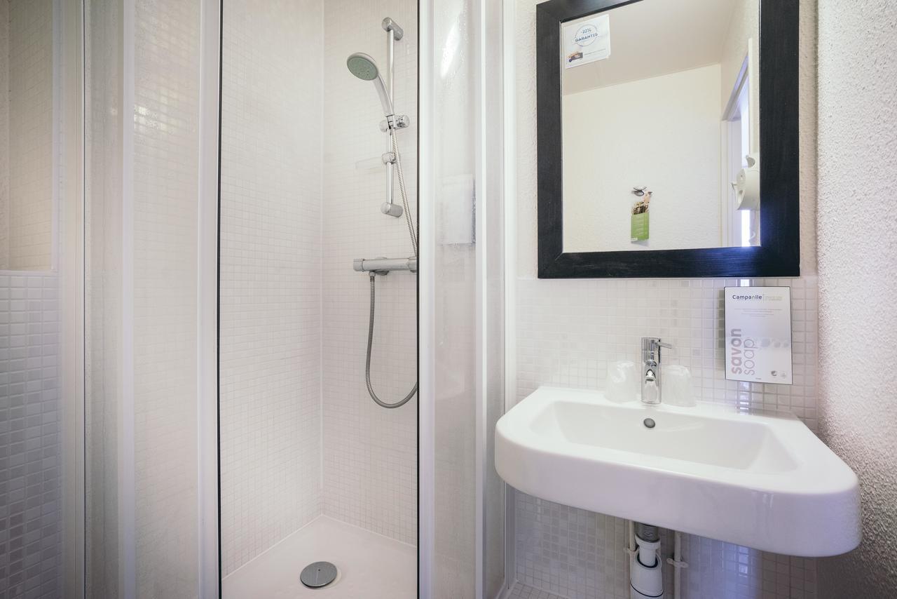 Triple Room (1 Double Bed + 1 Single Bed)