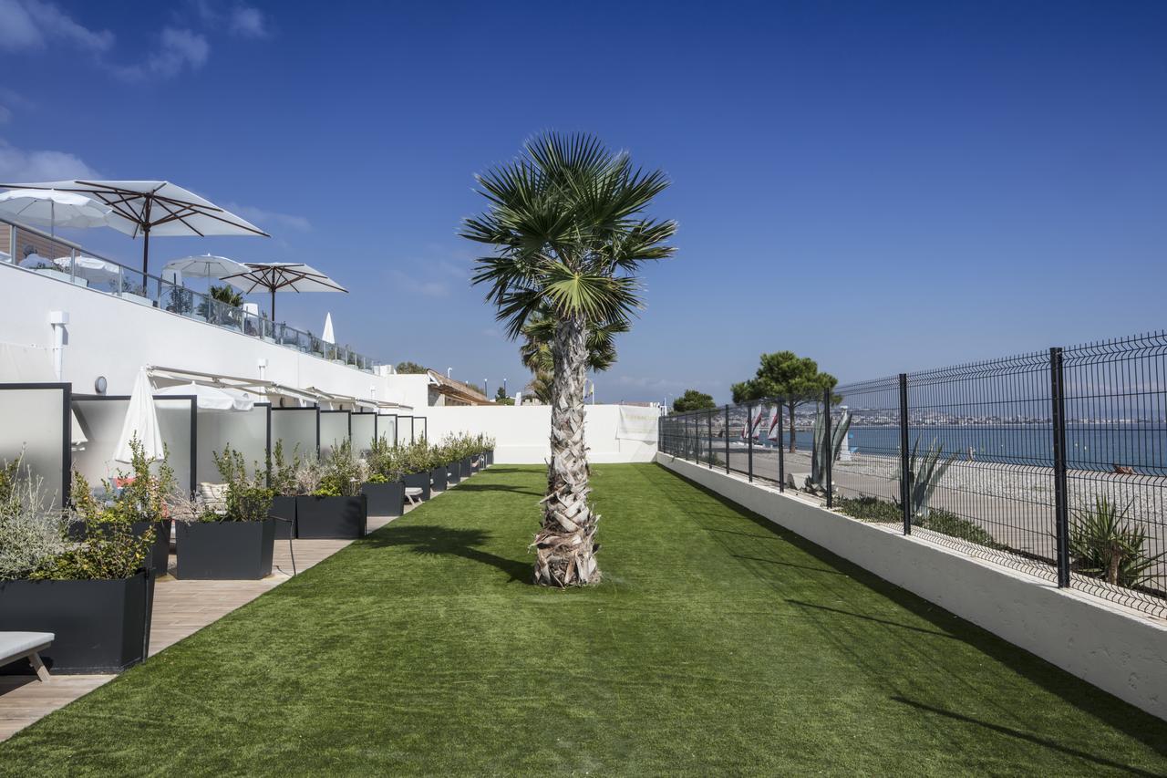 Privilege Room on the Beach