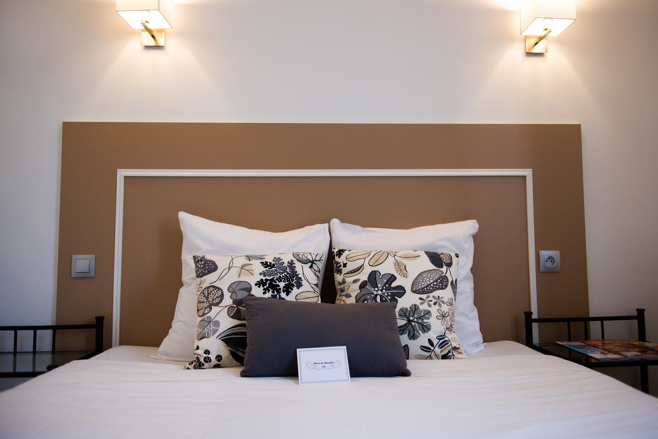 Zimmer mit Kingsize-Bett