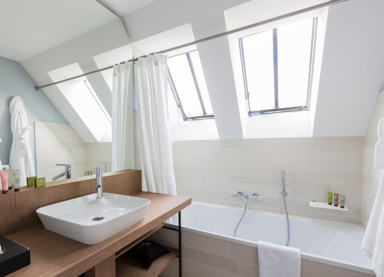 Suite with One King Bed and Sofa Bed