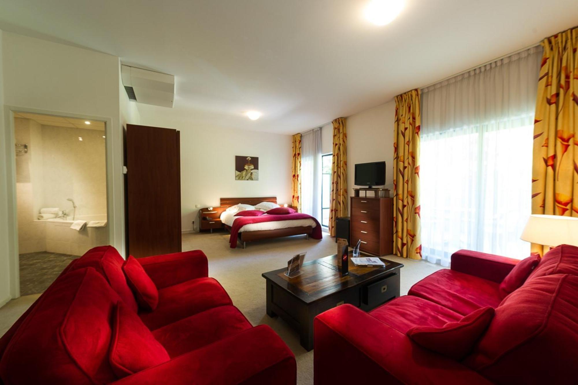 Suite with Terrace (2 adults)