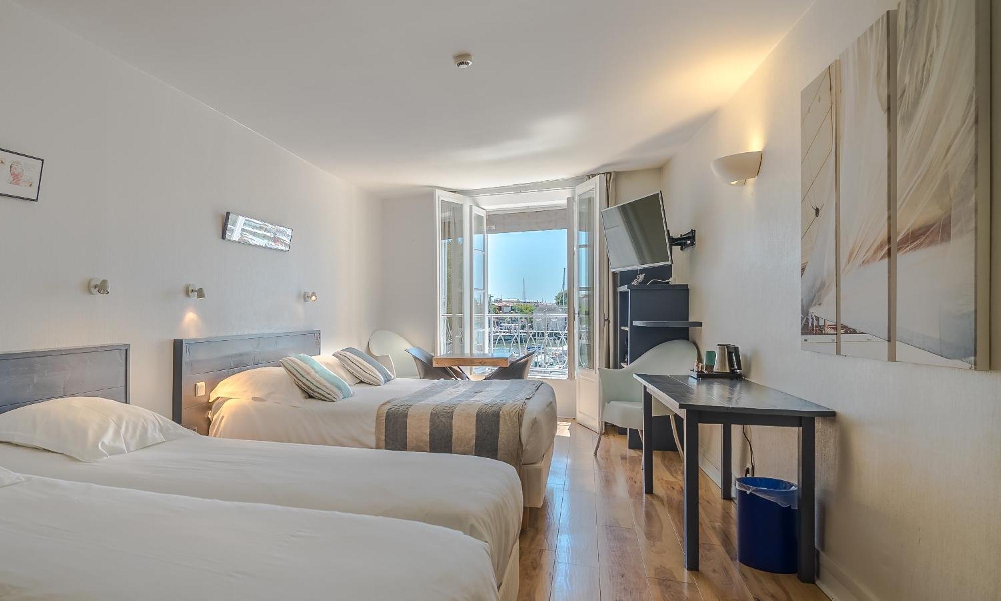 Family Room - Port Side