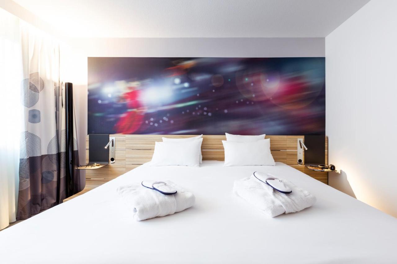 Executive Double Room with Swimming Pool View