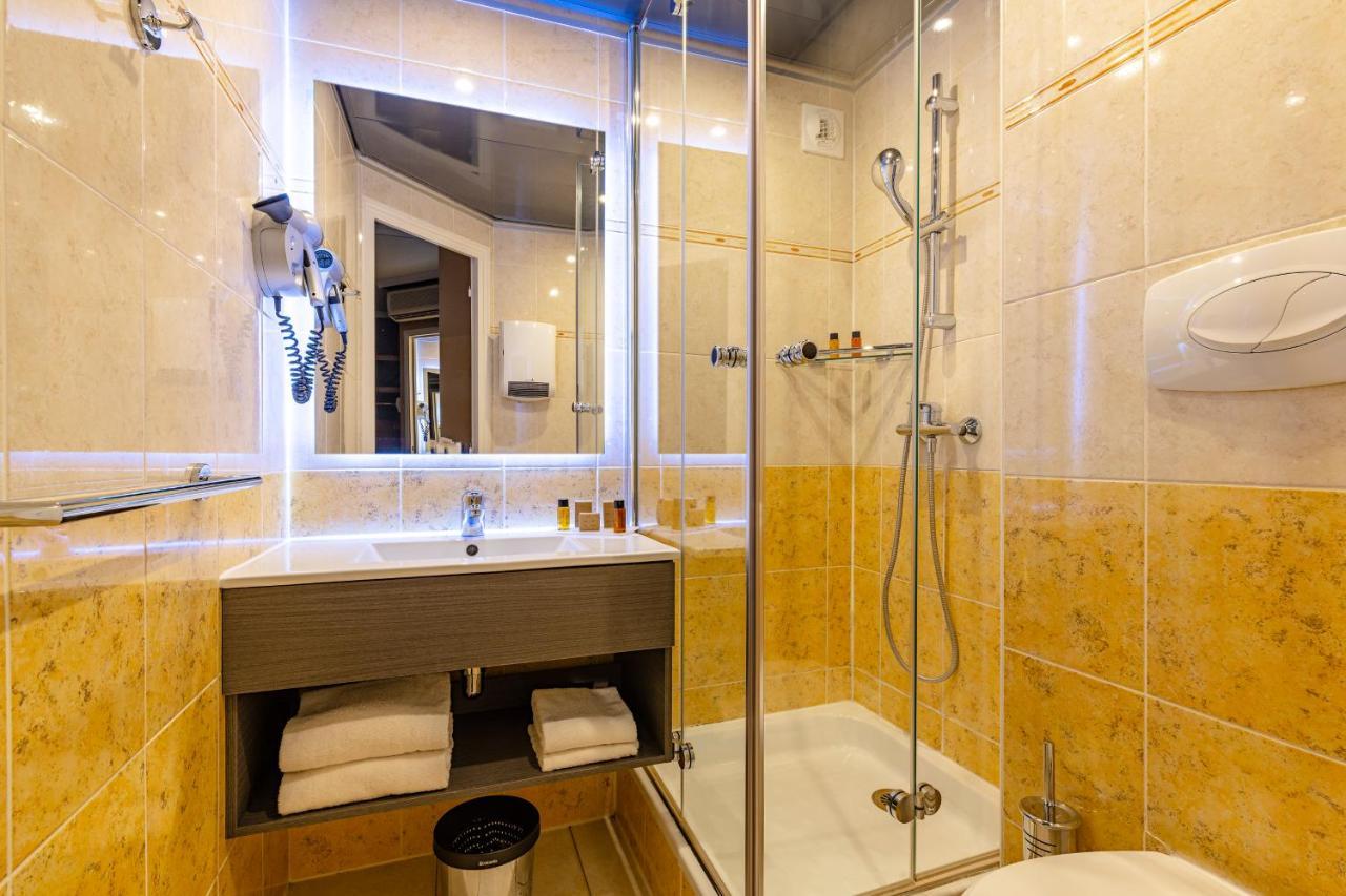Standard Double Room - Access to swimming pool/fitness included