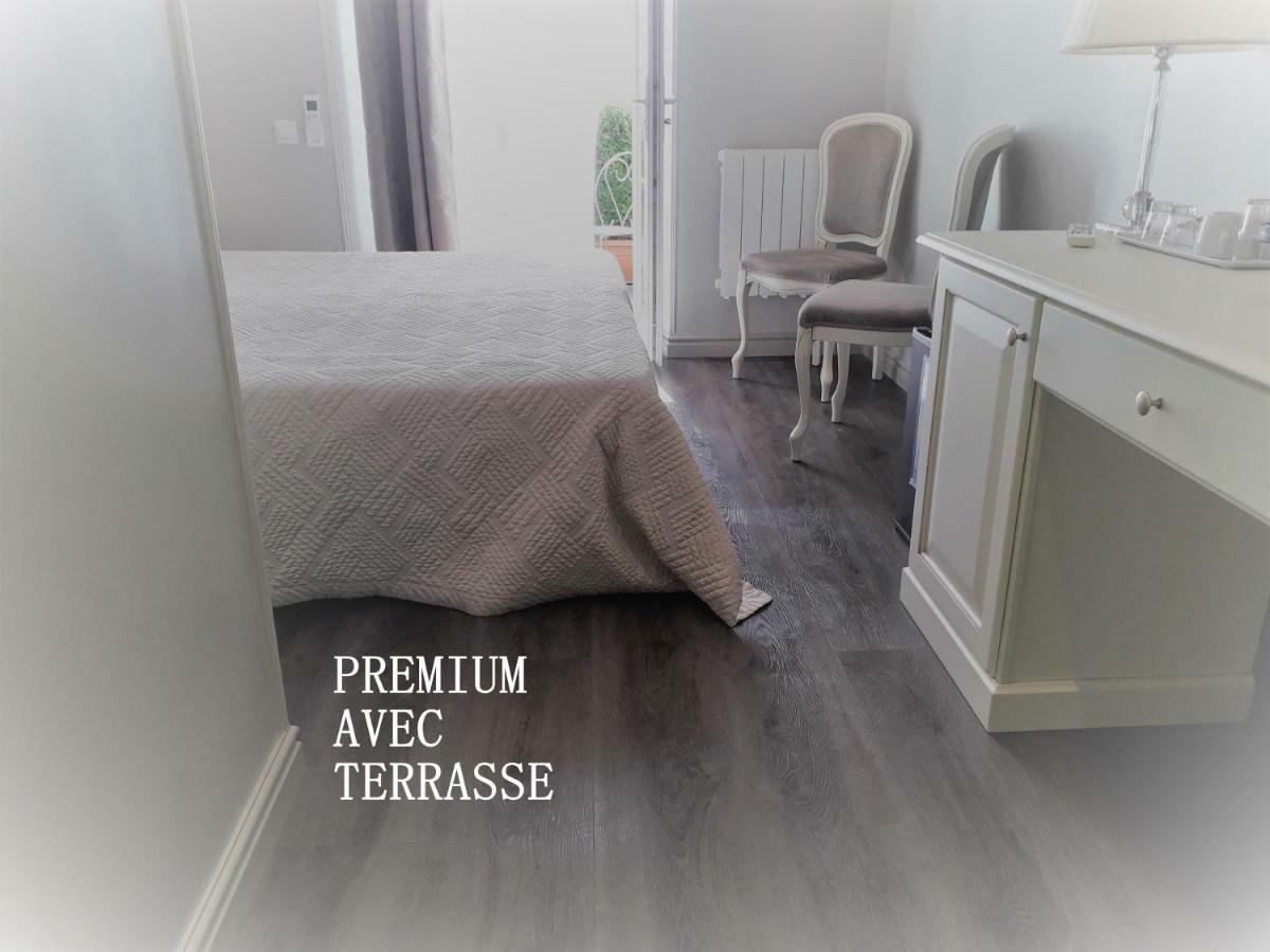 Deluxe Double Room with Terrace