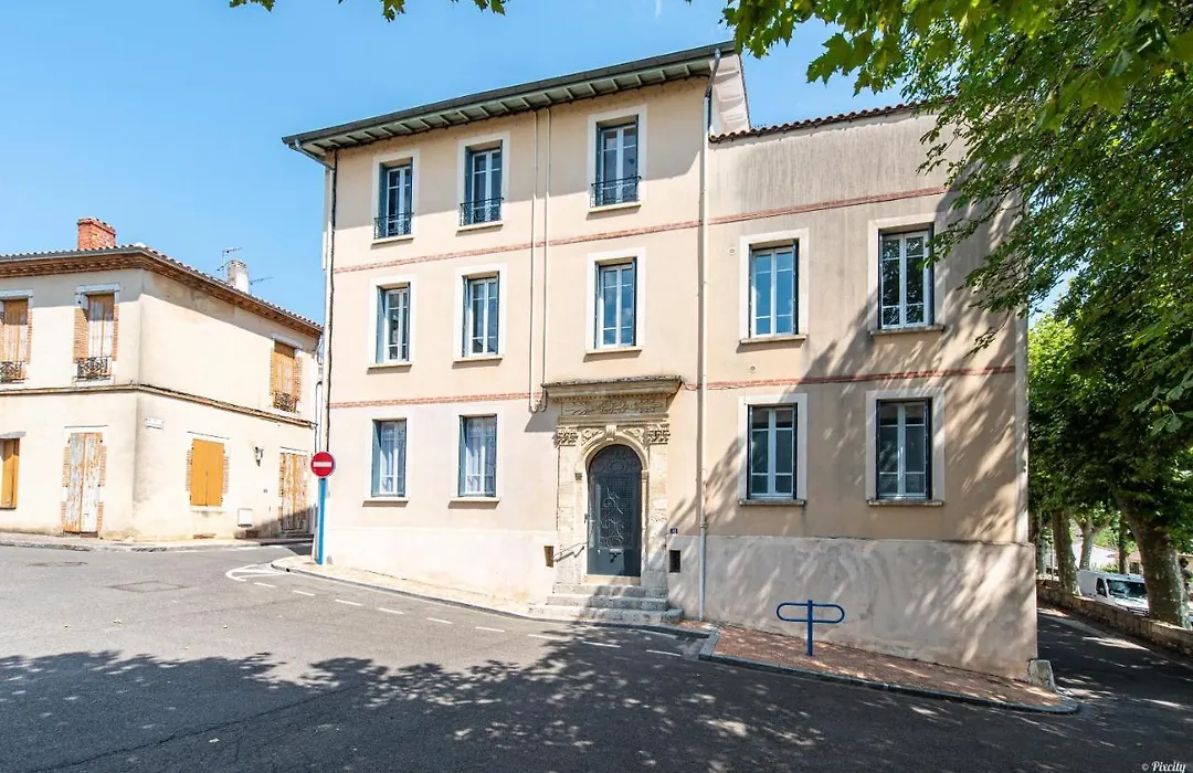 Fontaines De Valence D'Agen Centre Ville Netflix Proche Parking Gratuit-1