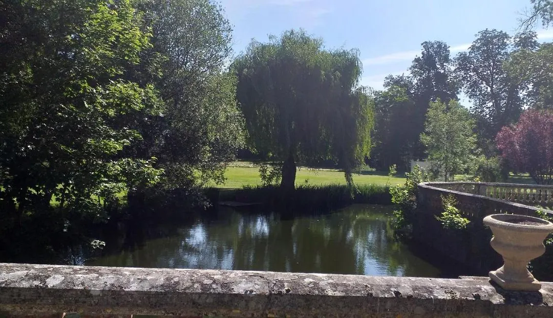 Chateau De Rocheux-1