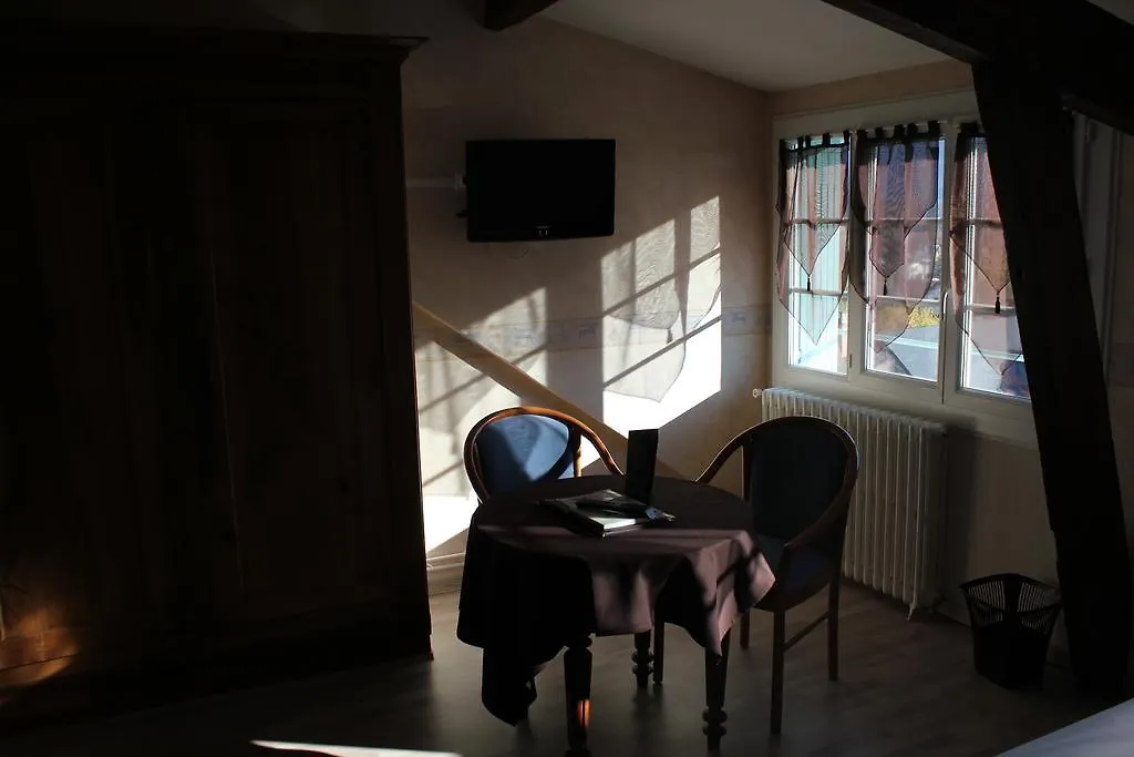 Logis Hotel Les Cimes-1