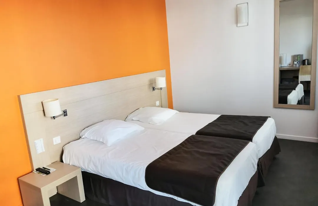 Esatitude Hotel-1