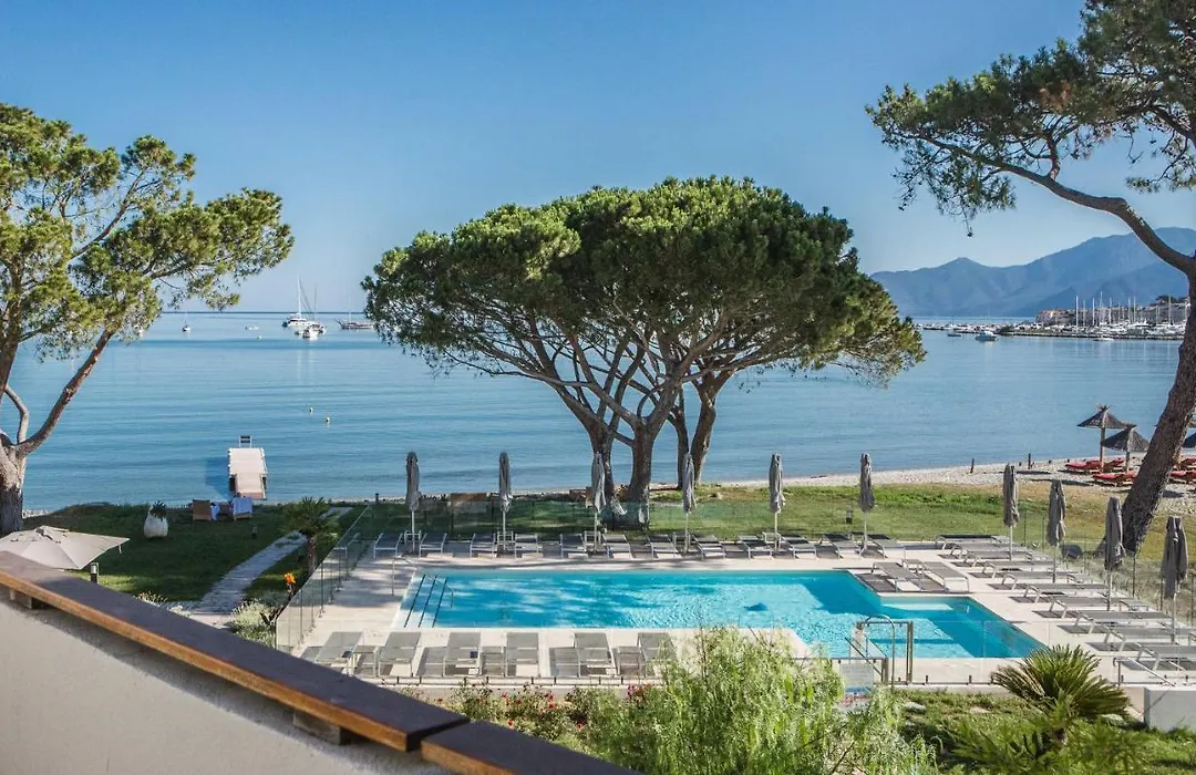 Hotel La Roya-1