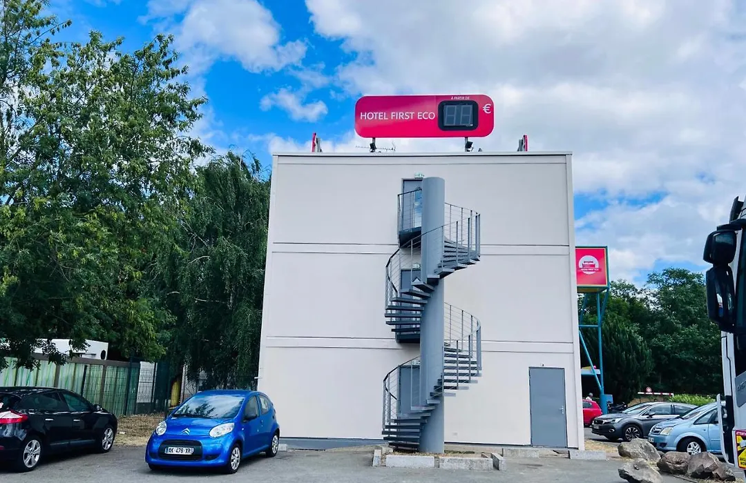 Hotel First Eco Savigny Villemoisson Centre Commercial Carrefour-1