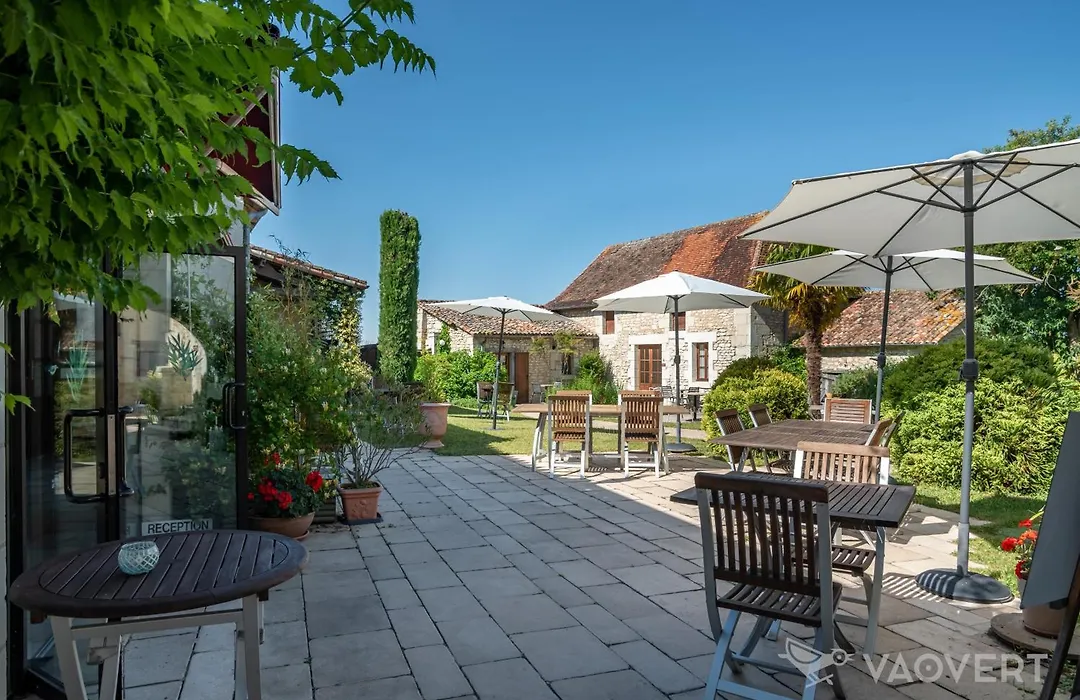 Le Pigeonnier Du Perron Hotel-1