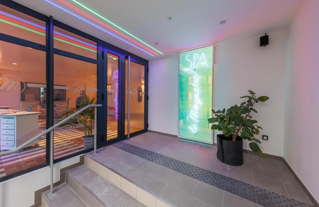 Aiden By Best Western Clermont-Ferrand - Le Magnetic Hotel & Spa-1
