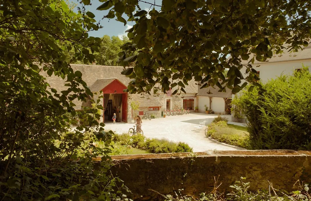 Le Barn-1
