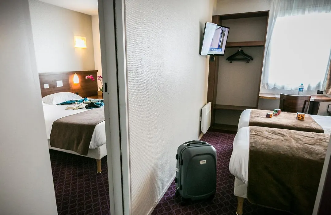 Brit Hotel Rennes Le Castel-1
