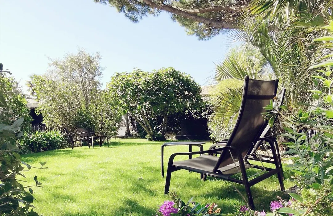 Le Clos Saint-Martin Hotel & Spa-1