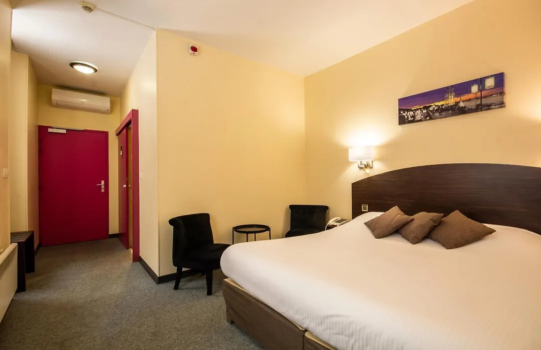 Hotel Notre Dame-1