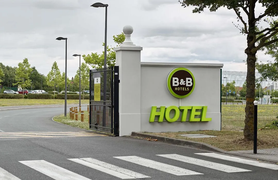 B&B Hotel Pres De Disneyland Paris-1