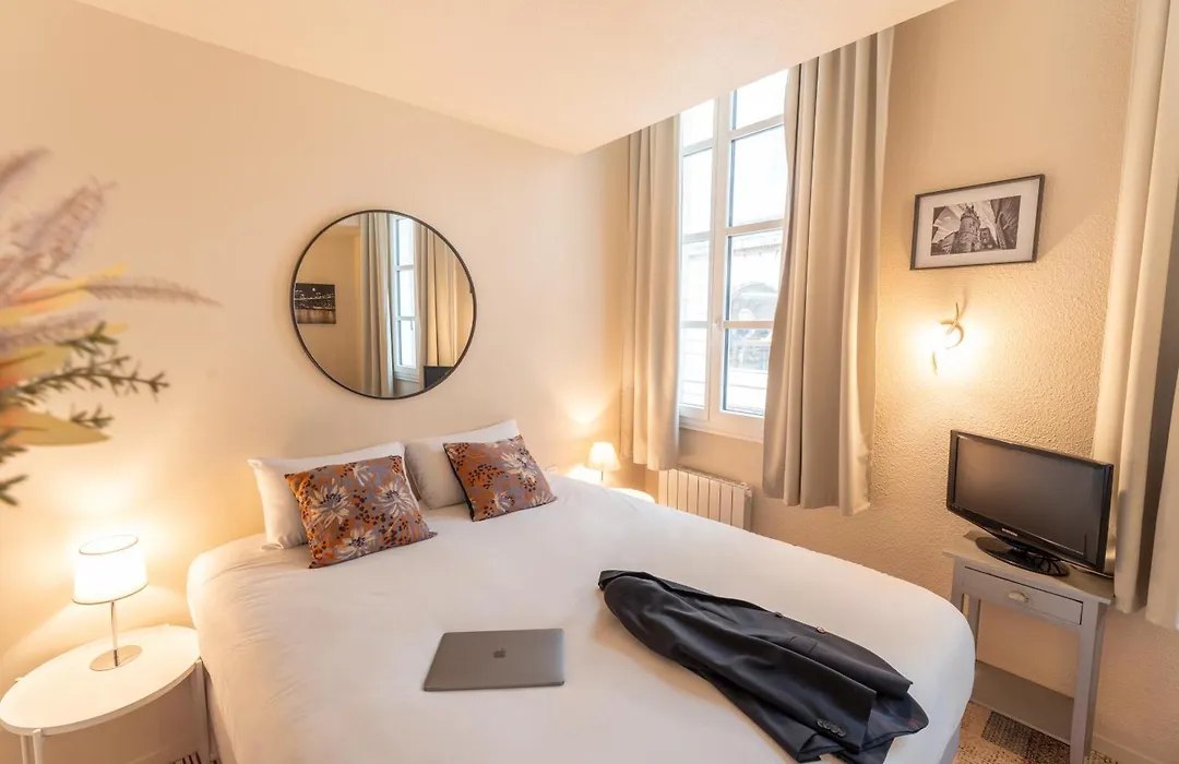 Hotel Du Theatre - Hypercentre - Climatise-1