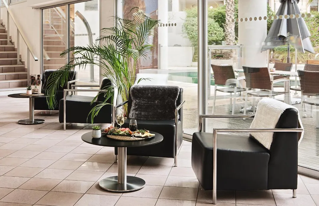Holiday Inn Toulon City Centre By Ihg-1
