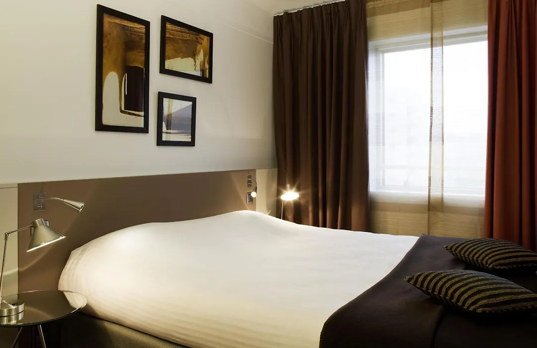 Residence Mercure Paris La Defense Grande Arche-1