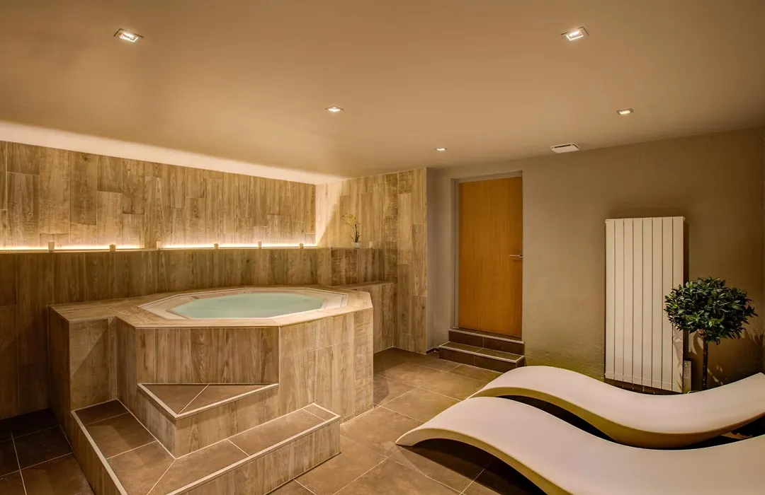 Royal Ours Blanc Boutique Hotel & Spa-1