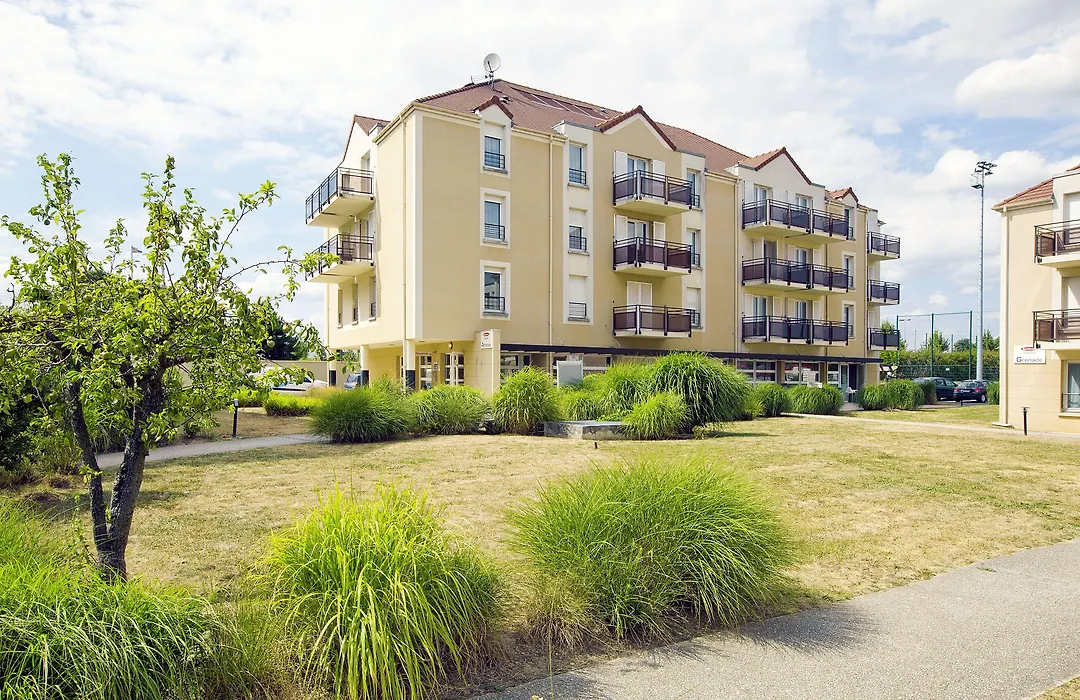 Zenitude Hotel Residences Roissy Village-1